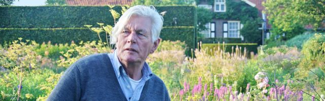 Five Seasons: The Gardens of Piet Oudolf (NR)